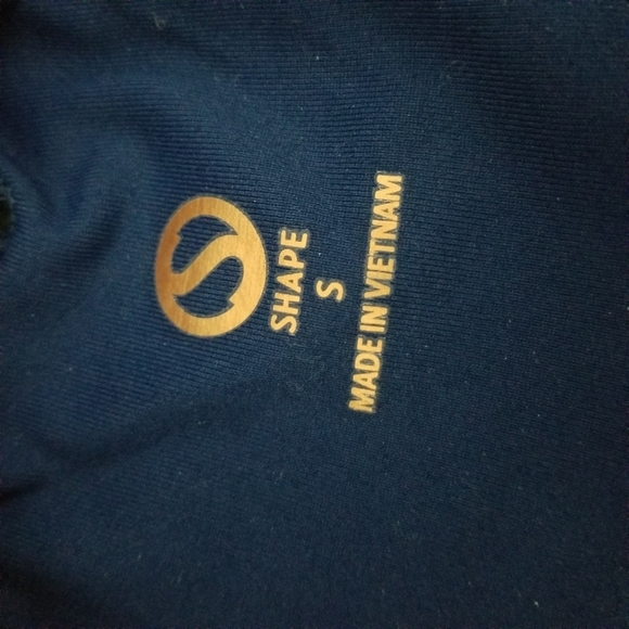 SHAPE | high neck sports bra - Picture 4 of 6